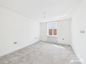 Master Bedroom- click for photo gallery